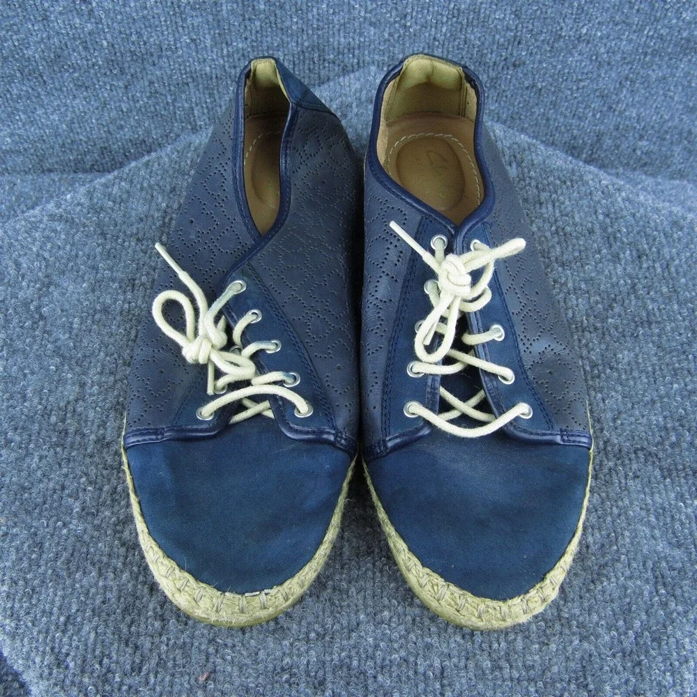 Clarks Artisan Women Sneaker Shoes‎ Blue Leather Lace Up Size 9.5 Medium